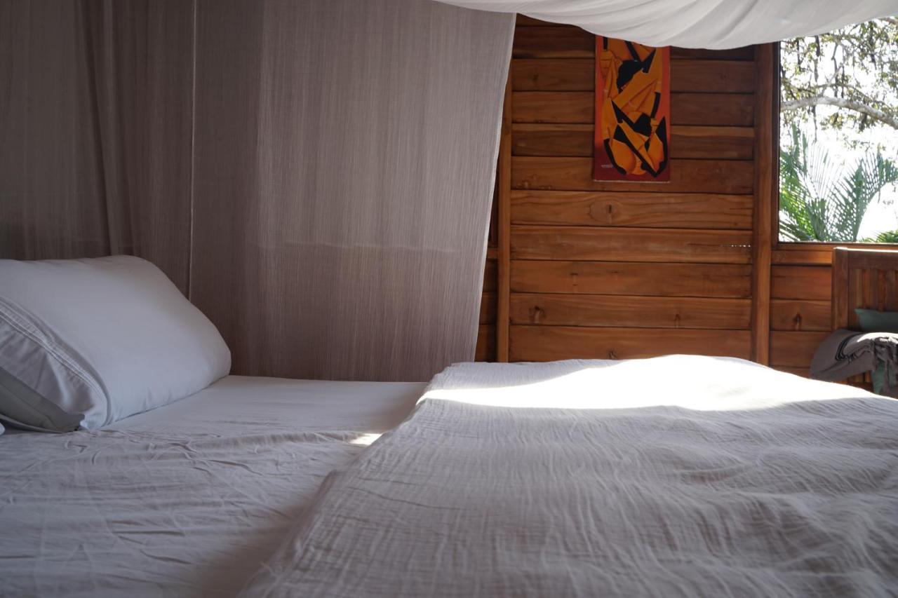 Calamocha Lodge Playa Santa Teresa  ภายนอก รูปภาพ